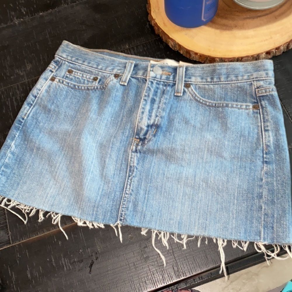 Gap Jeans Basic Mini Raw Hem Jean Skirt​​​​​​​​​​​​​ Y2K Punk M 8​​​​​​​​​